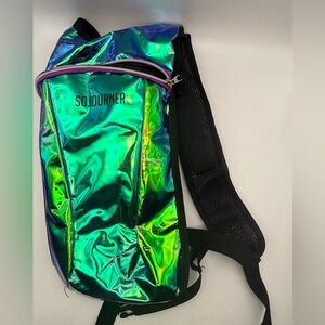 Sojourner Sling Hydration Bag - Green Holographic